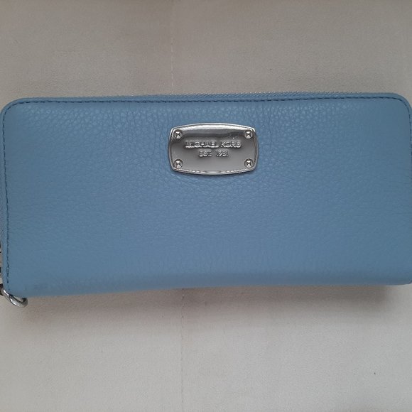 New Michael Kors Jetset Leather Wallet - Picture 1 of 5